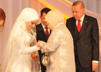 Eski THK Rektörü Ünsal Ban tutuklandı