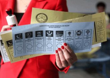 Erken seçim anketi: Fark 10 puana çıktı