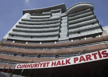 CHP, 10. mitingini Bayburt’ta yapacak: Miting alanına engel; KYK yurtları boşaltıldı