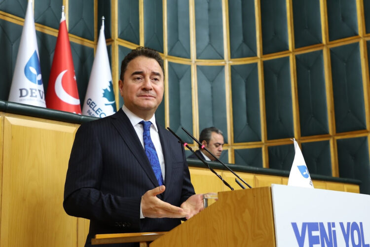 Ali Babacan: “Asgari ücrete, emekli maaşına ara zam vermemek hırsızlıktır”