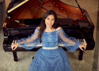 Almanya’da 15 yaşındaki Türk piyanistin büyük başarısı