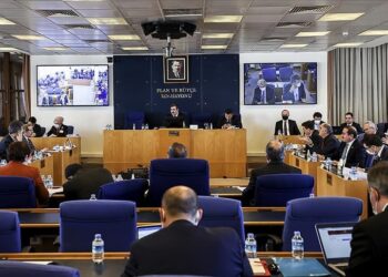 ‘Ekonomi torbasında’ emekli ve asgari ücretli yok