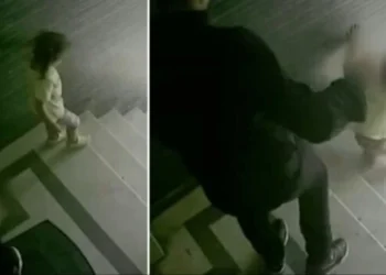 İfadesi ortaya çıktı: Kızına tekme atıp merdivenden yuvarlayan baba tutuklandı