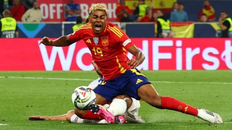 UEFA Uluslar Ligi şampiyonu belli olacak