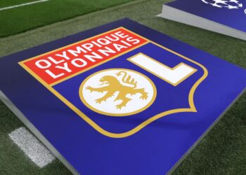 Olimpik Lyon alt lige düşürüldü