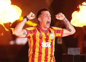 Muslera yeni takımına imza attı