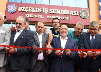 Darbedilirken kol saatine zarar vermiş