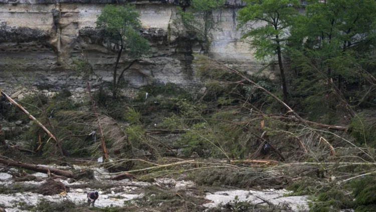 Teksas’taki sel felaketinde hayatını kaybedenlerin sayısı 82’ye yükseldi, en az 41 kişi kayıp