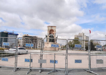 Taksim ve çevresinde gösteri yasağı ve bariyerli önlem