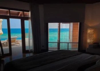 Antalya’da lüks oteldeki koku yüzünden 1 yıl sonra parasını geri aldı