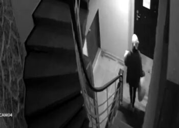 Doğurup poşete koydu, çöpe attı