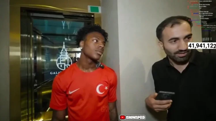 Dünyanın en çok izlenen yayıncısı, Galata Kulesi’nde İngilizce bilen memur bulamadı