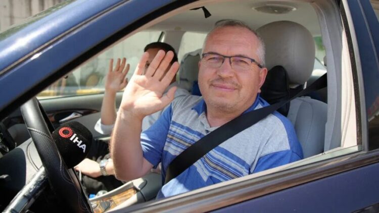 Gurbetçiden tatil kıyası: “Biz orada 11 ay, bir ay tatil için çalışıyoruz. Burada herkesin her hafta sonu tatili var”