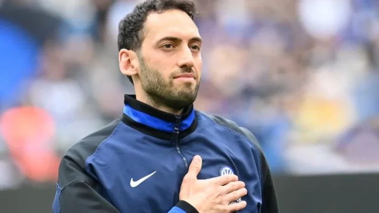 Hakan Çalhanoğlu’nun menajerinden transfer açıklaması: Inter’de devam edecek