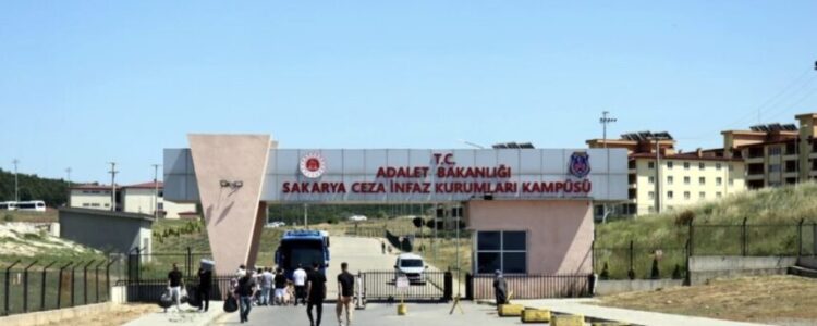 İki mahkum ölü bulundu: Sakarya cezaevinde neler oluyor?