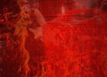 İntihar girişimi faciaya dönüştü: ‘İntihar öyle olmaz’ dedi, benzin döküp ailesini yaktı