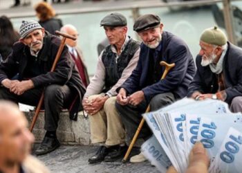 Türkiye’de ’emekli sendikası’: Mahkeme olmayan sendikayı kapattı