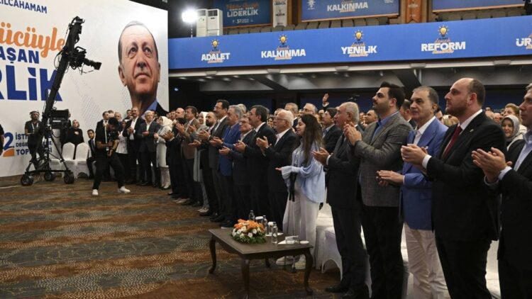 AKP’nin kamp yaptığı otelin sahibi bakın kim çıktı?