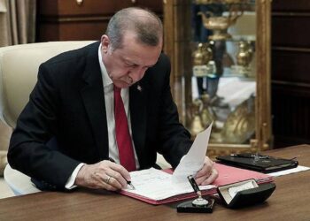 Erdoğan imzaladı: 14 fakülte ve enstitü kapatıldı