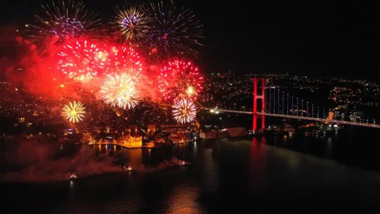 İstanbul’da havai fişek ve meşale yasaklandı