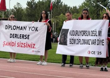 ODTÜ mezuniyet töreninde rektör konuşması boyunca yuhalandı