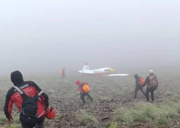 Erzurum-Rize arasında düşen uçağın enkazına ulaşıldı