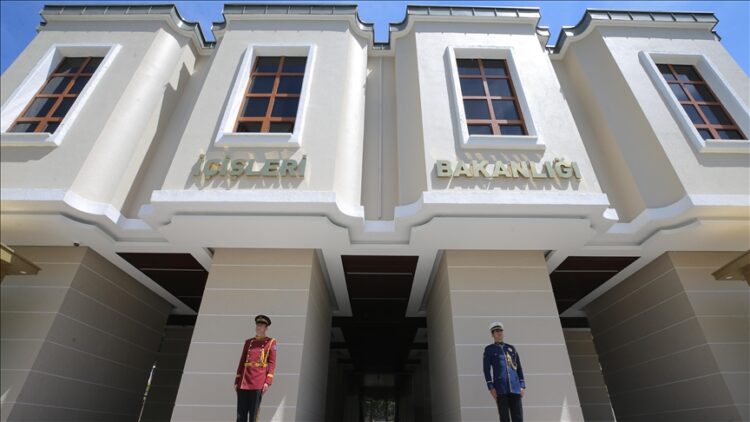 İçişleri Bakanlığı: Adıyaman Belediye Başkanı Abdurrahman Tutdere görevine iade edildi