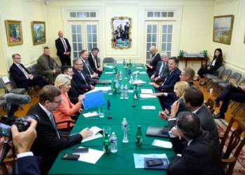 NATO: Britanya ve Fransa liderliğinde 30 ülke Ukrayna güvenlik garantisine çalışıyor