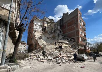 Depremzede hakkı enkazın altında