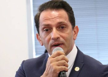 İBB soruşturmasında “yalan ifadeye zorladığı” iddia edilen Mücahit Birinci “şüpheli” sıfatıyla ifadeye çağrıldı