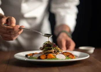 Restoran sahibi tek tek saydı: Hangi yemekleri sipariş etmemeliyiz?
