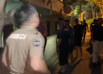 Satırlı vahşet: Kadını o halde gören oraya koştu