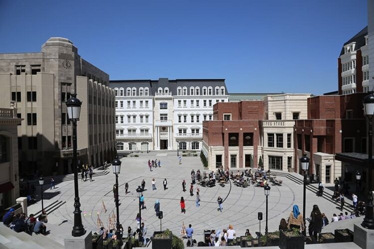 Yeni açılmış devlet üniversitesi olarak tanıtılıyor: Yapmadınız, çaldınız