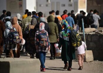 İran yüz binlerce Afgan’ı daha sınır dışı edecek