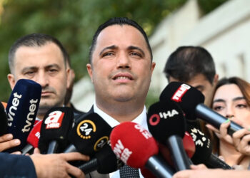 Rezan Epözdemir krizinde yeni perde: “Taş üstünde taş kalmaz”