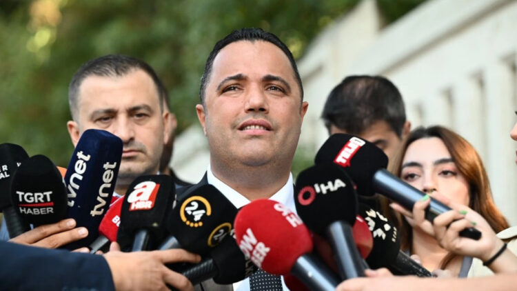 Rezan Epözdemir krizinde yeni perde: “Taş üstünde taş kalmaz”