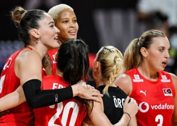 Kadın Voleybol Milli Takımı ilk maçta İspanya’yı yendi