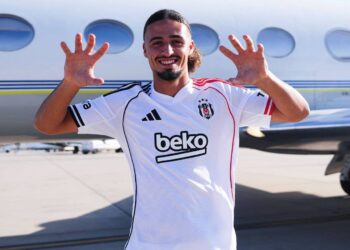 Schalke’nin genç yıldızı Beşiktaş için İstanbul’da