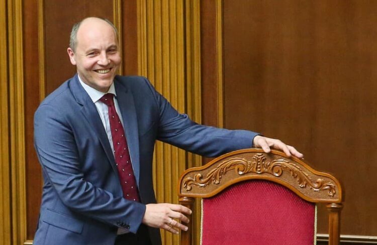 Eski Ukrayna Parlamentosu başkanı suikastle öldürüldü