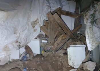 Erzurum’da toprak evin damı çöktü; 2 çocuk öldü, anne ağır yaralı