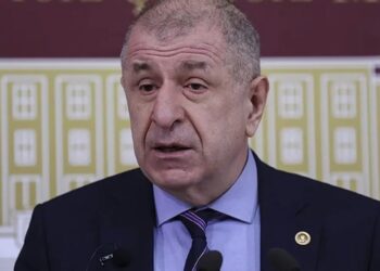 Ümit Özdağ: CHP bir devlet operasyonuyla karşı karşıya, Erdoğan seçilemeyeceği için önünü muhalefeti parçalayarak açma stratejisi uyguluyor