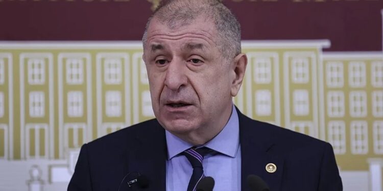 Ümit Özdağ: CHP bir devlet operasyonuyla karşı karşıya, Erdoğan seçilemeyeceği için önünü muhalefeti parçalayarak açma stratejisi uyguluyor