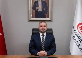 Yeni Şafak, Mehmet Şimşek’in ardından Merkez Bankası’nı hedef aldı: Millete değil faizciye çalışıyor