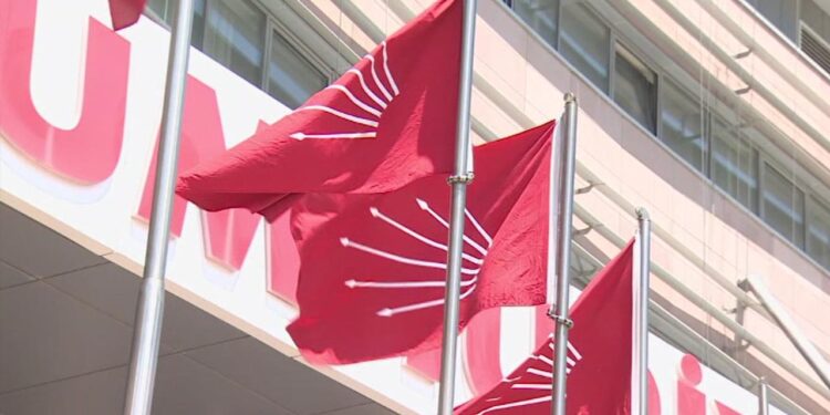 CHP’nin İstanbul delegelerinden yeni hamle: Olağanüstü kongre çağrısı