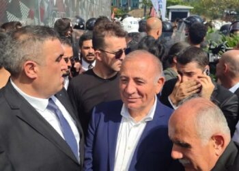 CHP’ye polis ablukası dünya basınında: “İktidarın muhalefeti etkisizleştirmeye yönelik adımlarının bir parçası”
