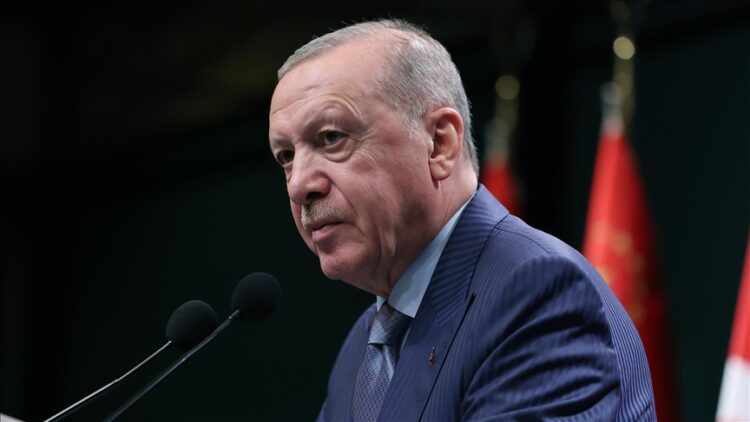 Erdoğan’dan CHP ile ilgili gündem olacak açıklamalar: Mutlak butlan, AKP’ye katılımlar