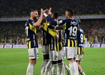 Fenerbahçe, Trabzonspor engelini tek golle geçti