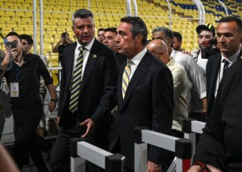 Fenerbahçe’de çarpıcı iddia: 2 futbolcudan bir gazeteciye maçtan önce “Seçim nasıl gidiyor” mesajı