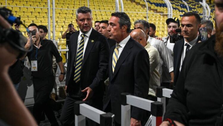 Fenerbahçe’de çarpıcı iddia: 2 futbolcudan bir gazeteciye maçtan önce “Seçim nasıl gidiyor” mesajı