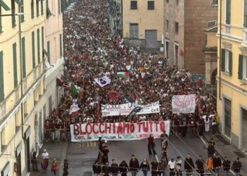 Gazze için polisle çatışıyorlar: İtalyan sendikalar İsrail’e silah satışını durdurmak için 24 saat grev ilan etti